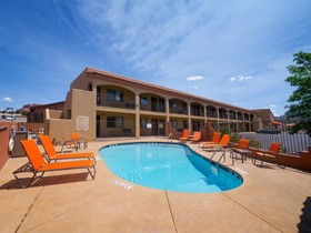 Desert Quail Inn