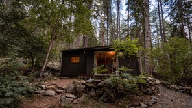 Historic Don Hoel's Cabins