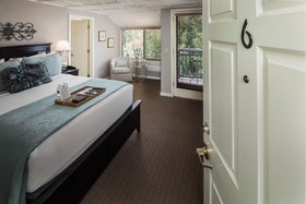 The Inn Above Oak Creek