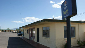 Hwy. Express Inn & Suites