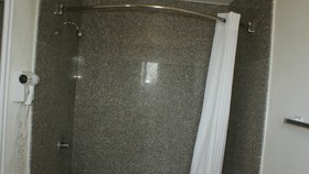 Hwy. Express Inn & Suites