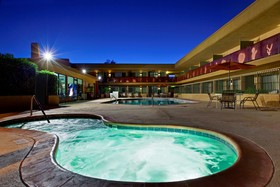 Best Western Royal Sun Inn & Suites