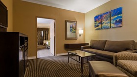 Best Western Royal Sun Inn & Suites