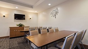 Best Western Royal Sun Inn & Suites