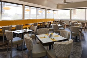 Best Western Royal Sun Inn & Suites