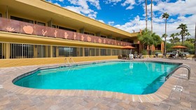 Best Western Royal Sun Inn & Suites