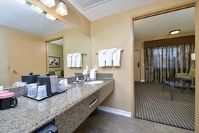 Best Western Royal Sun Inn & Suites