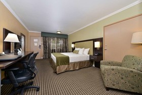 Best Western Royal Sun Inn & Suites
