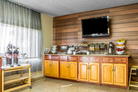 Comfort Inn & Suites Near Kino Sports Complex