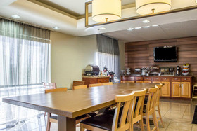 Comfort Inn & Suites Near Kino Sports Complex