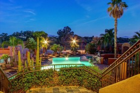 La Posada Lodge and Casitas
