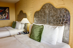 La Posada Lodge and Casitas