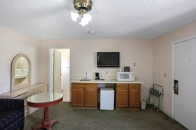 Arizona Inn & Suites by OYO Rooms