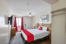 Arizona Inn & Suites by OYO Rooms