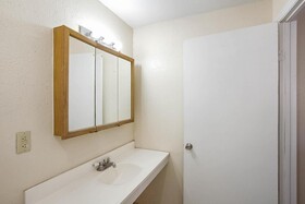 Arizona Inn & Suites by OYO Rooms