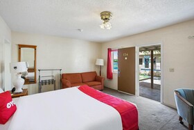 Arizona Inn & Suites by OYO Rooms
