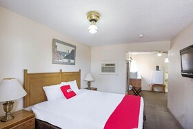 Arizona Inn & Suites by OYO Rooms