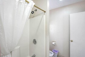 Arizona Inn & Suites by OYO Rooms