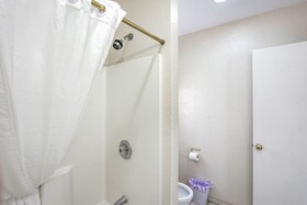 Arizona Inn & Suites by OYO Rooms