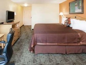 Days Inn by Wyndham Alma