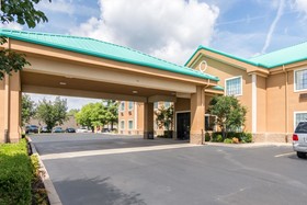 Quality Inn & Suites