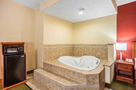 Comfort Suites Batesville