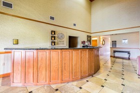 Comfort Suites Batesville