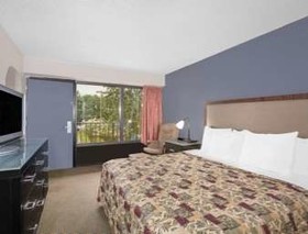Eagle Suites Benton - I30