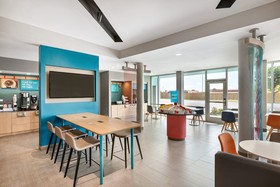 avid hotel Bentonville - Rogers