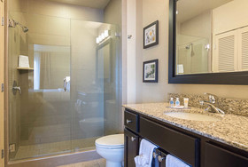 Comfort Inn Crystal Bridges