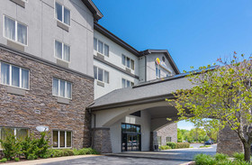 Comfort Inn Crystal Bridges