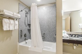 Comfort Suites Bentonville