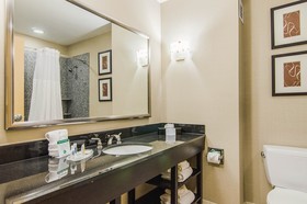 Comfort Suites Bentonville