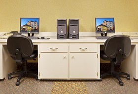 Holiday Inn Express & Suites Bentonville