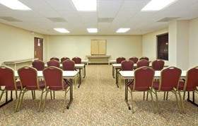 Holiday Inn Express & Suites Bentonville