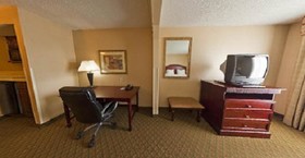 Holiday Inn Express & Suites Bentonville