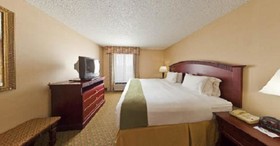 Holiday Inn Express & Suites Bentonville