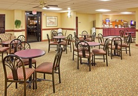 Holiday Inn Express & Suites Bentonville