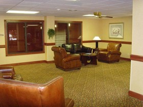 Holiday Inn Express & Suites Bentonville