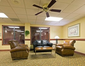 Holiday Inn Express & Suites Bentonville