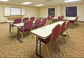 Holiday Inn Express & Suites Bentonville