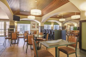 La Quinta Inn & Suites by Wyndham Bentonville