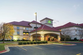 La Quinta Inn & Suites by Wyndham Bentonville