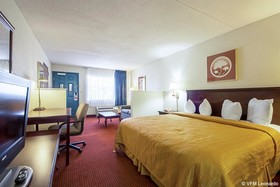 Econo Lodge Inn & Suites