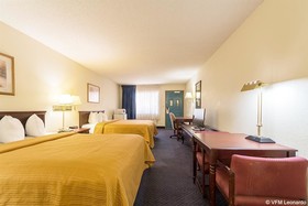 Econo Lodge Inn & Suites