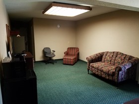 Super 8 by Wyndham Bentonville