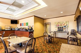 Comfort Inn & Suites