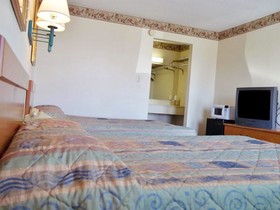 America's Best Inn - Brinkley