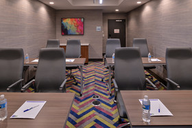 Holiday Inn Express & Suites Bryant - Benton Area