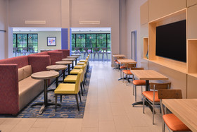Holiday Inn Express & Suites Bryant - Benton Area